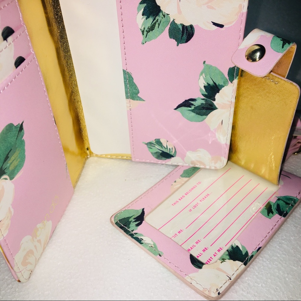 *SOLD** ban.do floral tag and passport holder